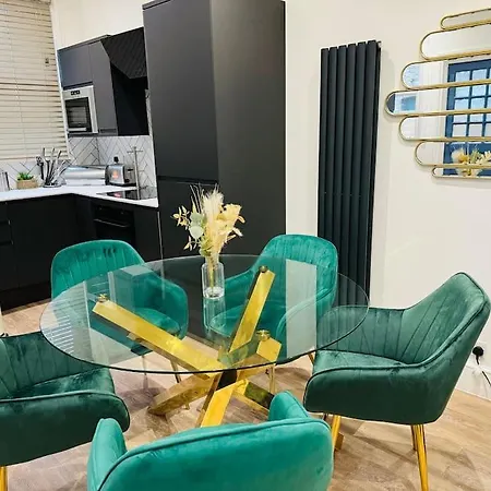 East London 2 Bed Garden Flat! 1 Min From Station! Londres Extérieur photo